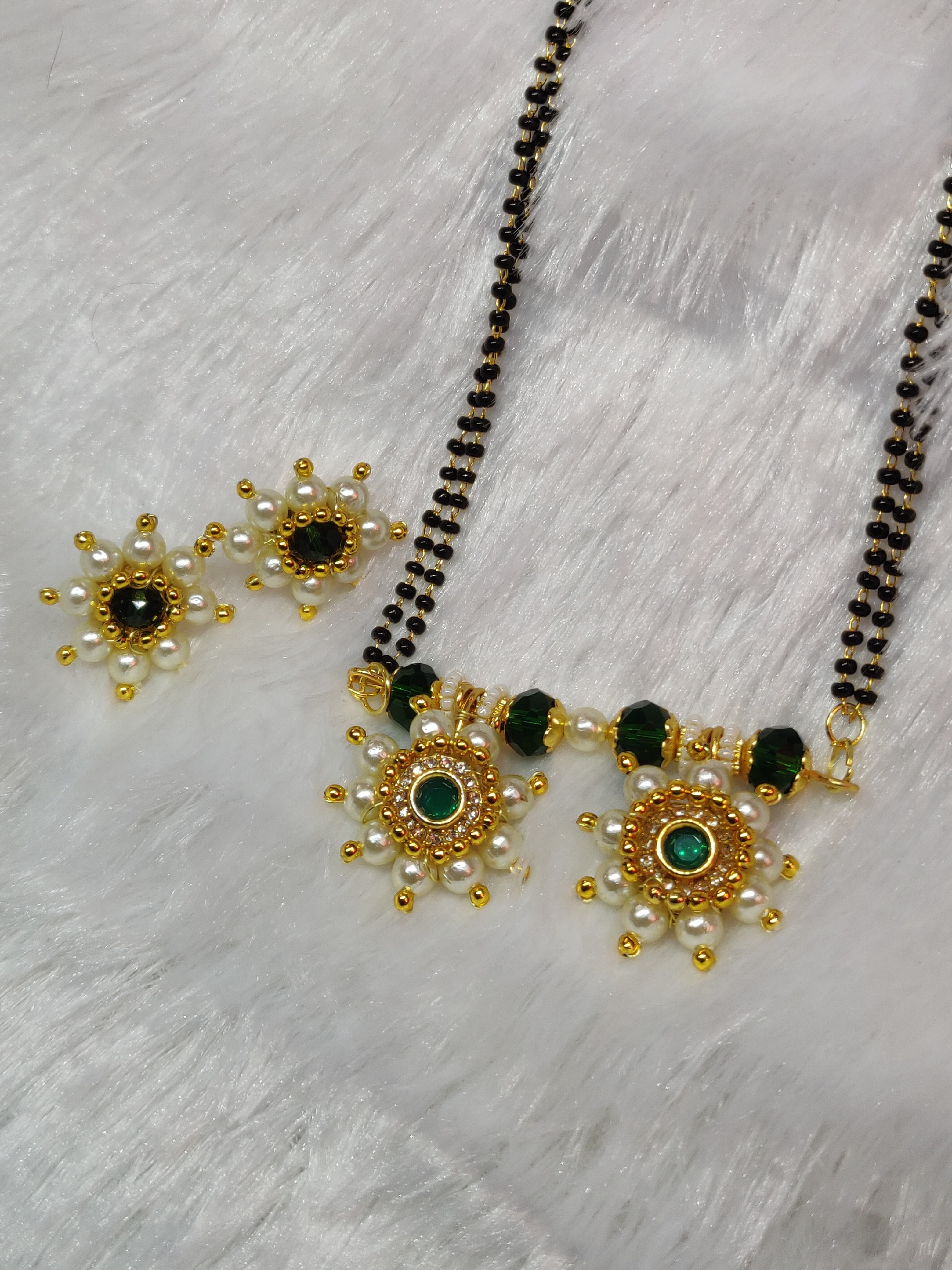 Traditional Green Round Mangalsutra Set